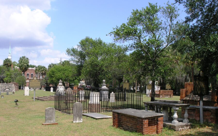 Colonial Park Cemetery